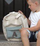 Muzpony Sztruksowy plecak dla dzieci z literką – duży, kolor Off white