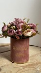 Flowerbox  brudny róż ze sztucznymi kwiatami na Dzień Babci 10 x 13 cm